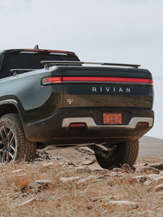 Rivian Recalls 2022 R1S, R1T for Improperly Deploying Airbags